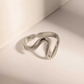 Vågformad Ring – Justerbar i Guld eller Silver