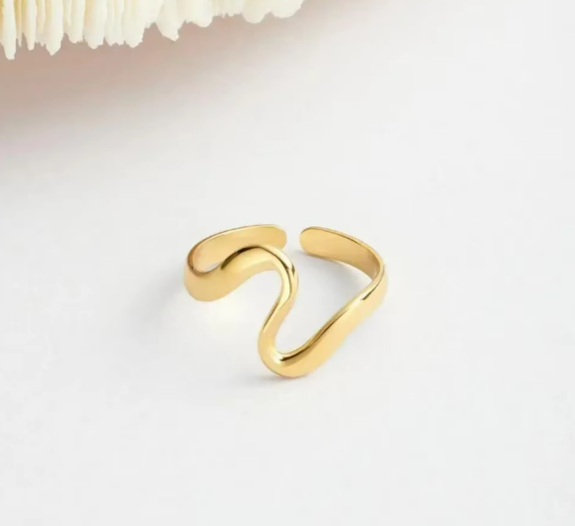 Vågformad Ring – Justerbar i Guld eller Silver