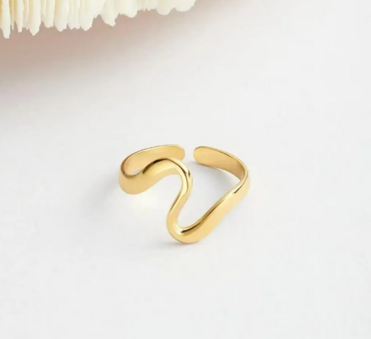 Vågformad Ring – Justerbar i Guld eller Silver