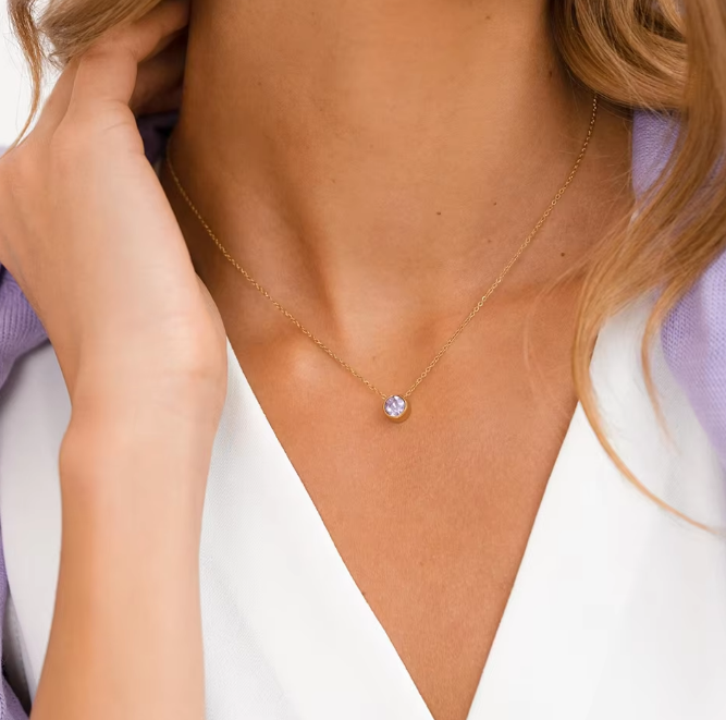 Elegant Halsband med Färgad Kristall – Guld- eller Silverfinish